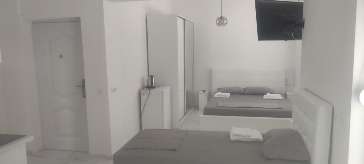 Golem Apartment Ngoại thất bức ảnh