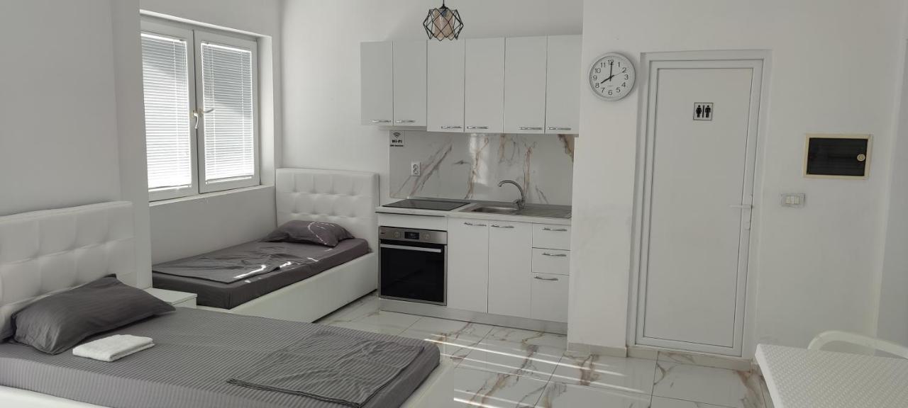 Golem Apartment Ngoại thất bức ảnh