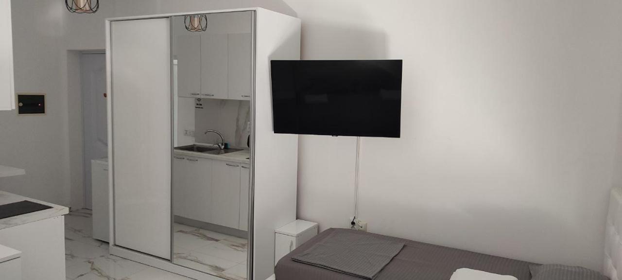 Golem Apartment Ngoại thất bức ảnh