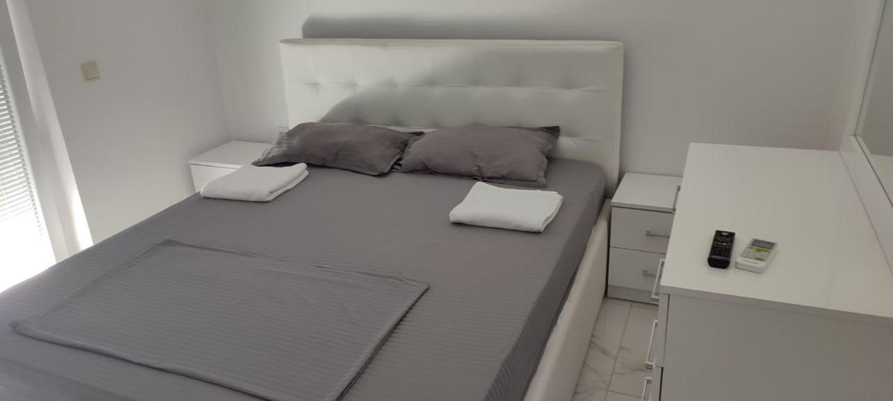 Golem Apartment Ngoại thất bức ảnh