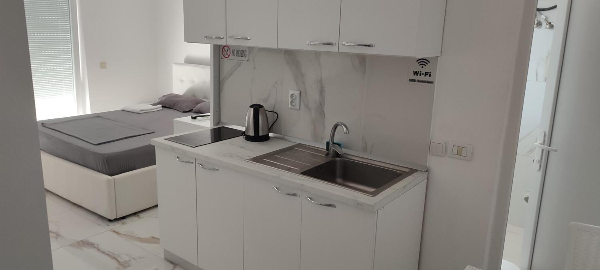 Golem Apartment Ngoại thất bức ảnh