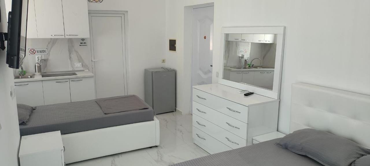 Golem Apartment Ngoại thất bức ảnh