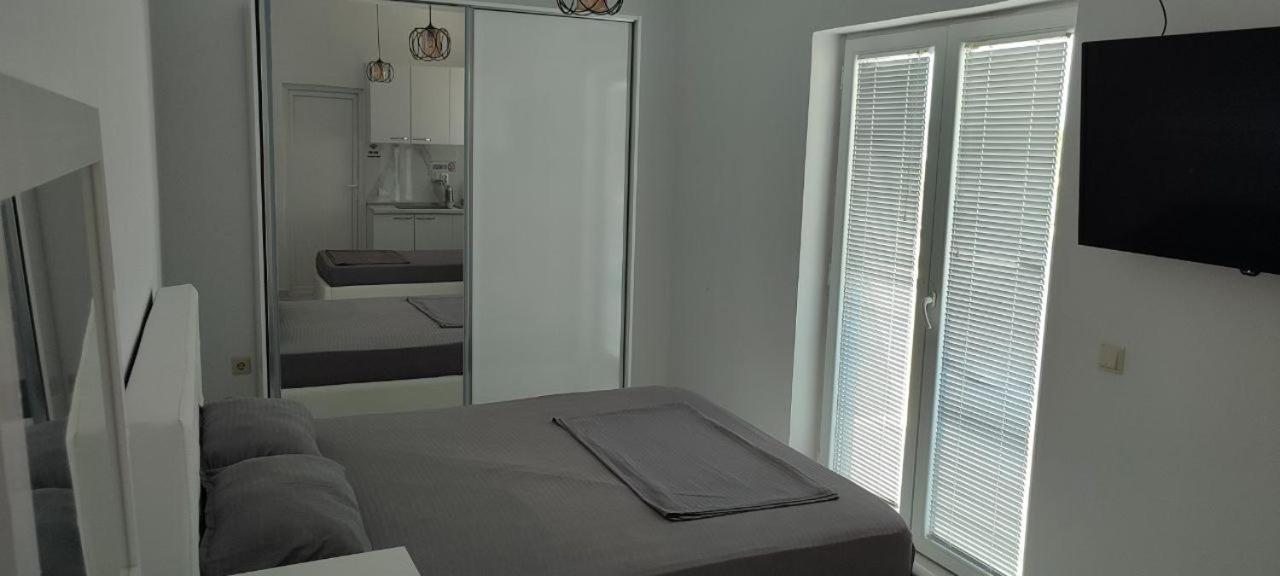 Golem Apartment Ngoại thất bức ảnh